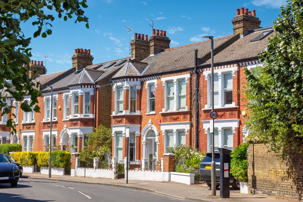 Electricians & builders in London